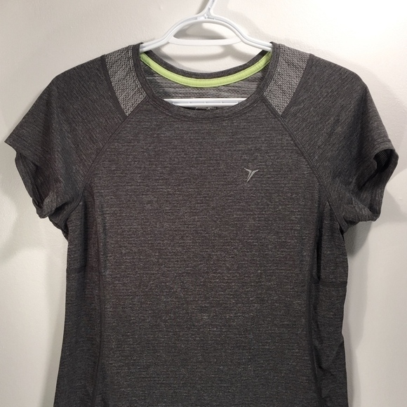 Old Navy T-Shirt Women's Small Gray Active Semi Fitted Tee Mesh - Picture 1 of 6